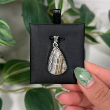Crazy lace agate pendant