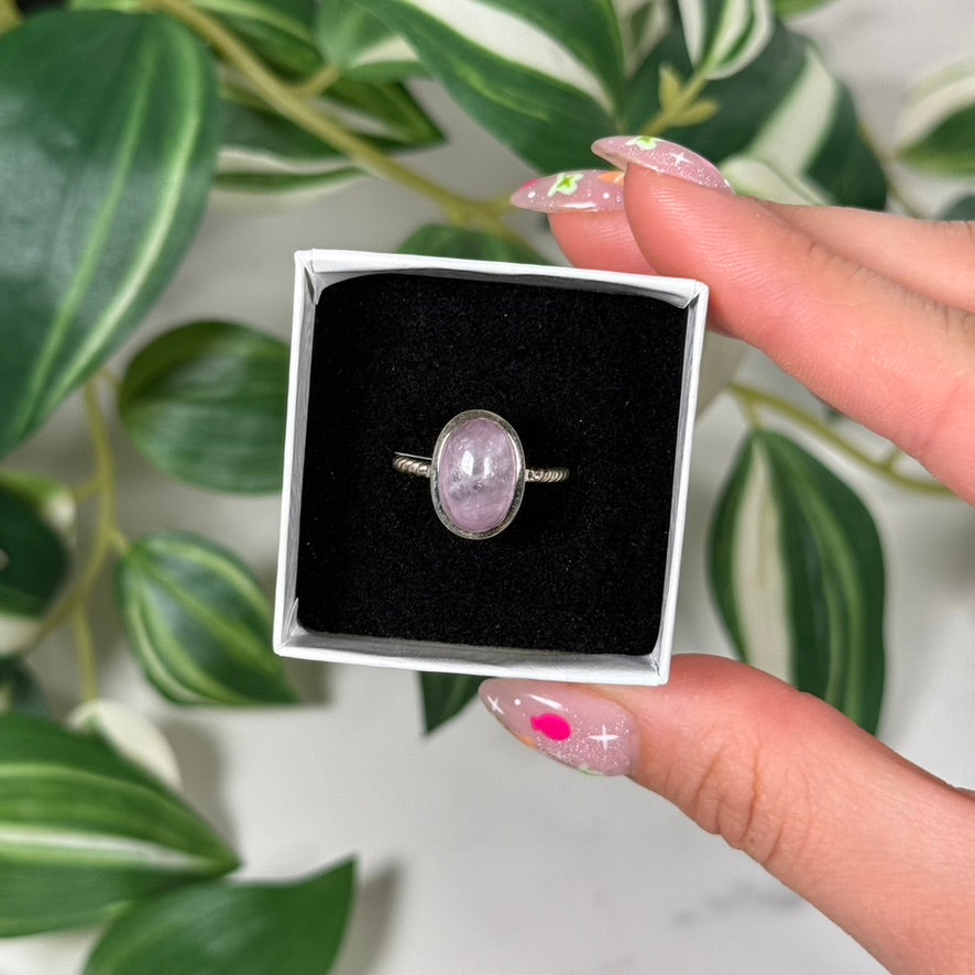 Size 6 kunzite ring