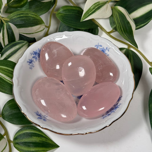 Rose quartz palmstone
