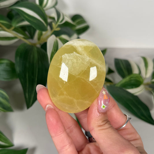 Lemon calcite palmstone