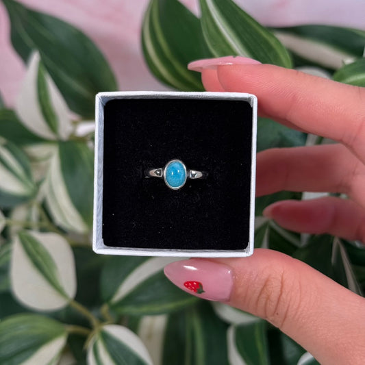 Size 4 hemimorphite ring