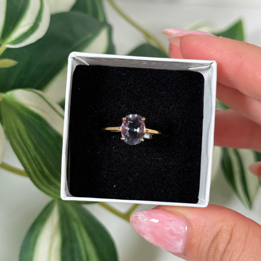 Size 7 gold plated rainbow fluorite ring (pick shape)