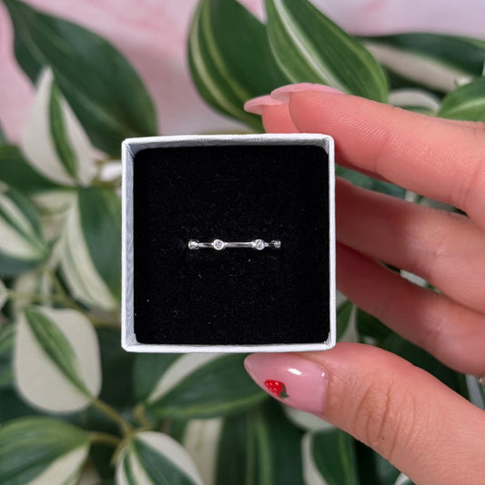 Moissanite ring (Sizes 3, 5)