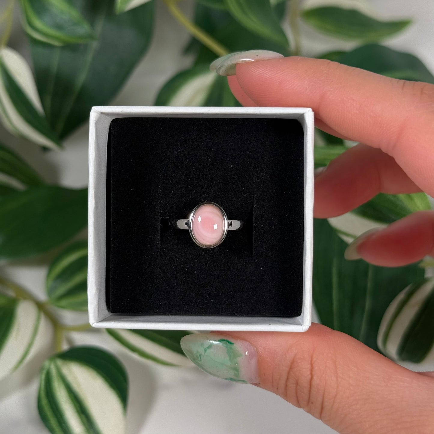 Size 8 pink conch shell ring B