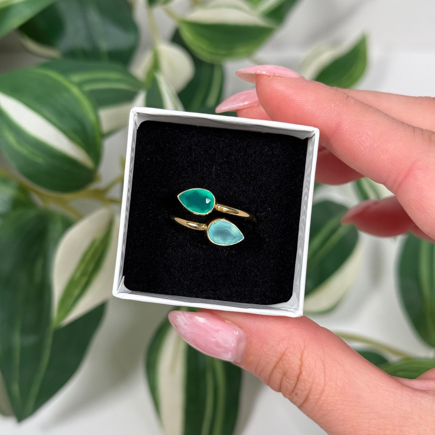 Gold plated green onyx/aqua chalcedony ring (size 7, 8)