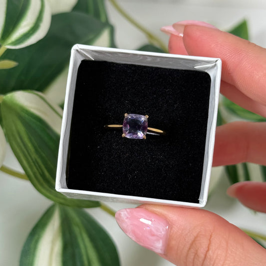 Size 8 gold plated rainbow fluorite ring (pick shape)