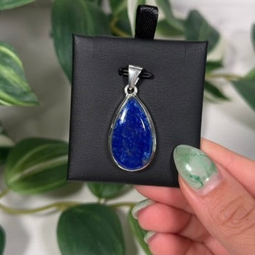 Lapis lazuli pendant