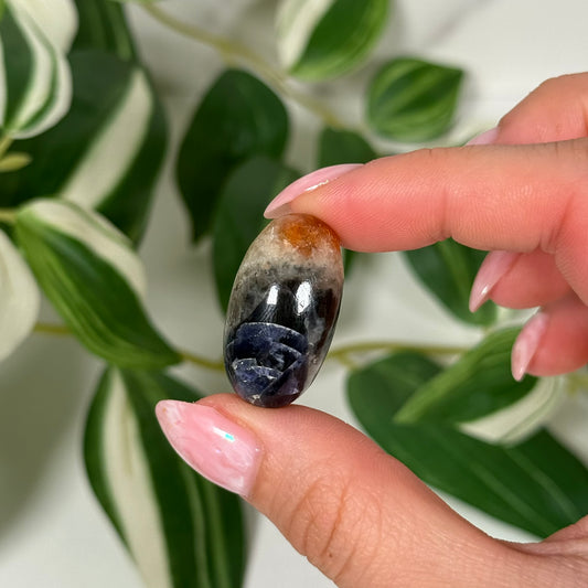 Iolite/sunstone shiva 26