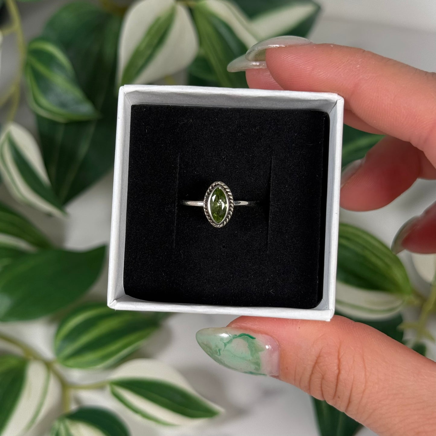 Size 7 peridot ring