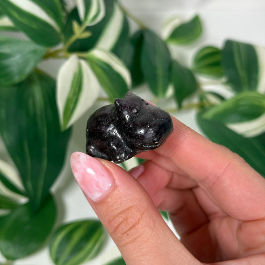Lepidolite hippo