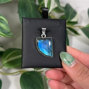 Blue labradorite pendant