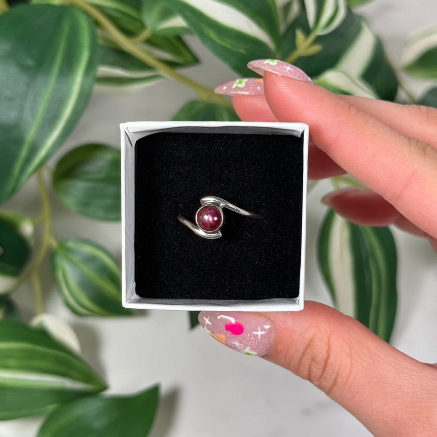 Size 8 star ruby ring