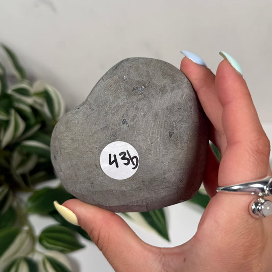Gray amethyst heart 43