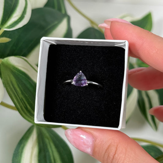 Size 8 rainbow fluorite ring (pick shape)