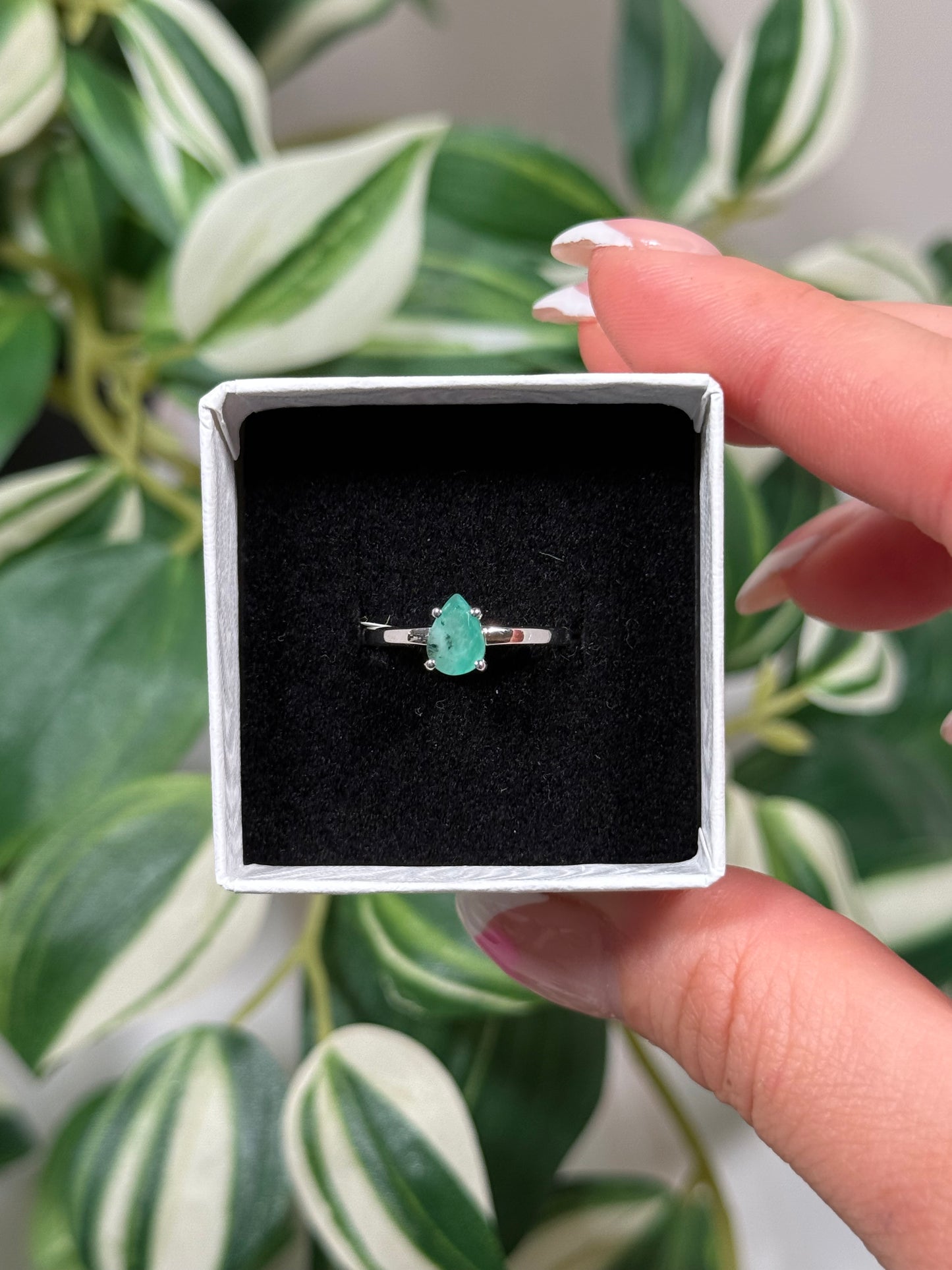 Emerald teardrop ring (sizes 6, 9, 10)