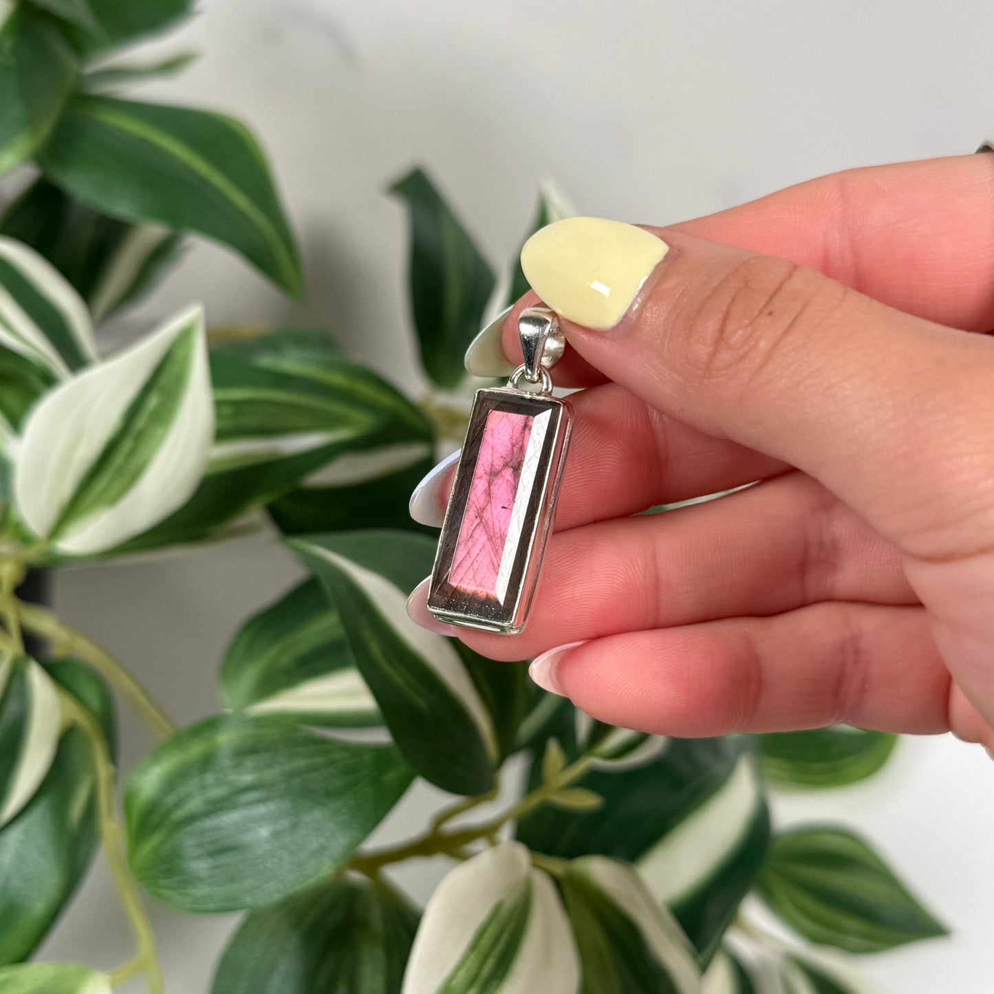 Pink labradorite pendant