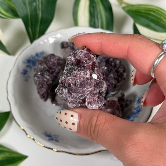 Mica lepidolite chunk