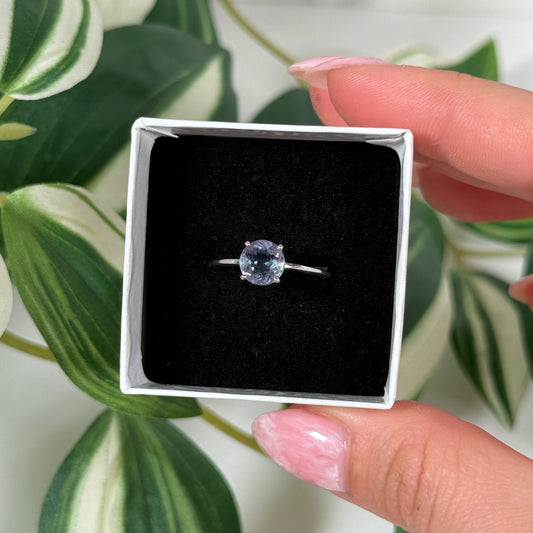 Size 8 rainbow fluorite ring (pick shape)