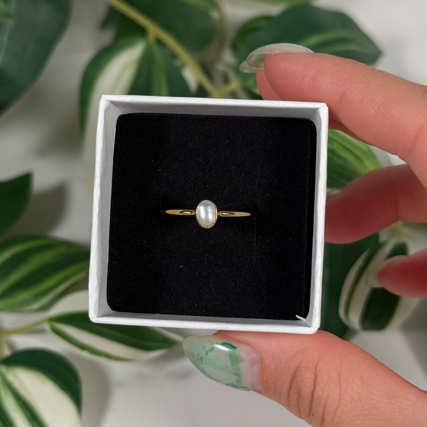 Size 10 gold plated pearl ring