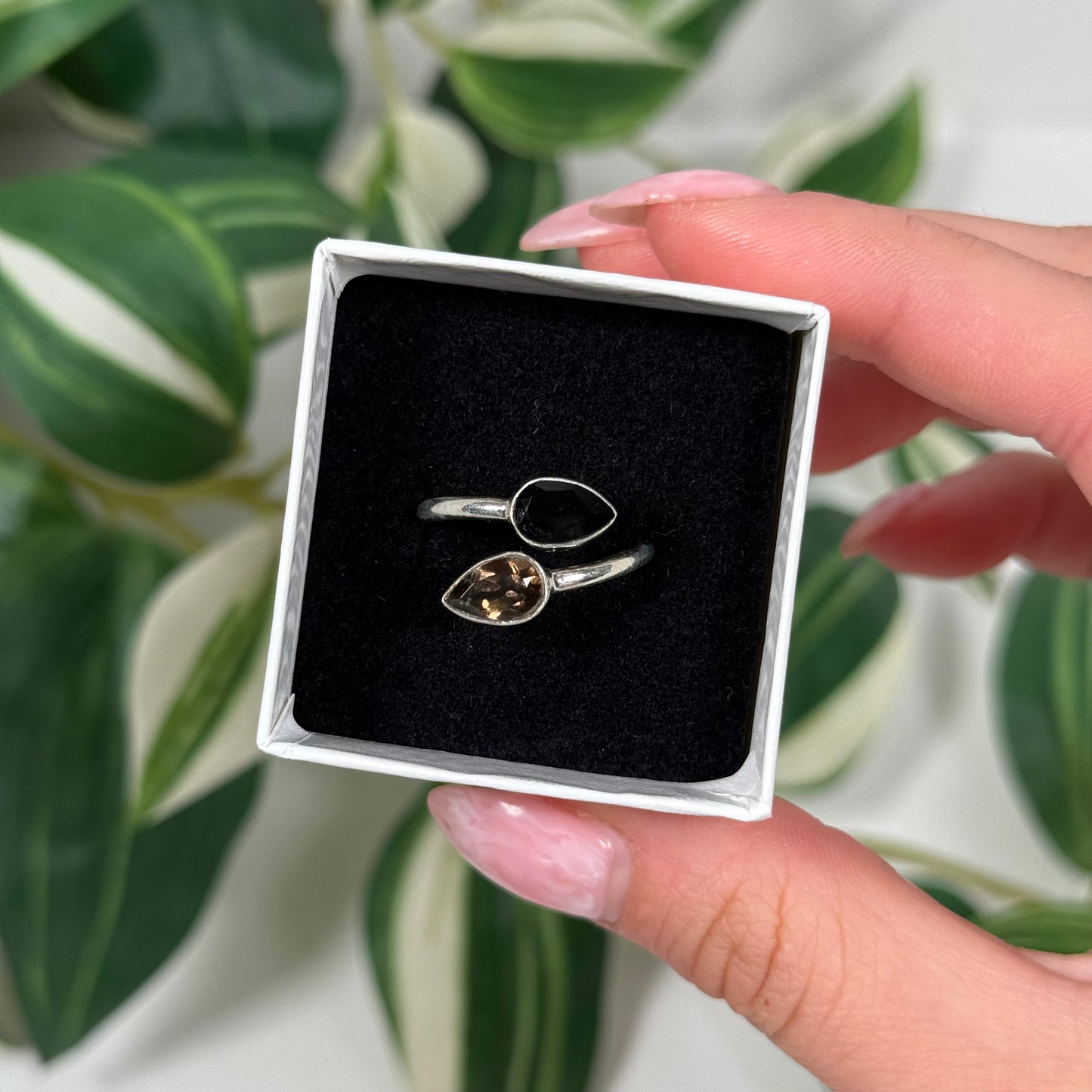 Size 8 smokey quartz/black onyx ring