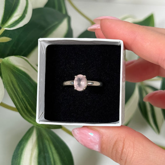 Rose quartz ring (Sizes 7, 8, 9)