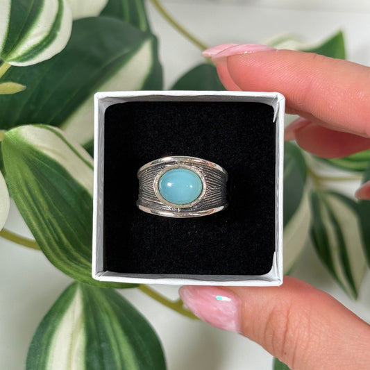 Size 7 aqua chalcedony ring