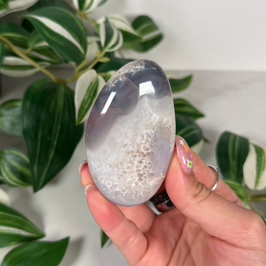 Mozambique agate palmstone 33