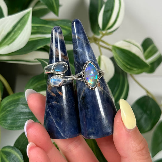 Sodalite ring holder