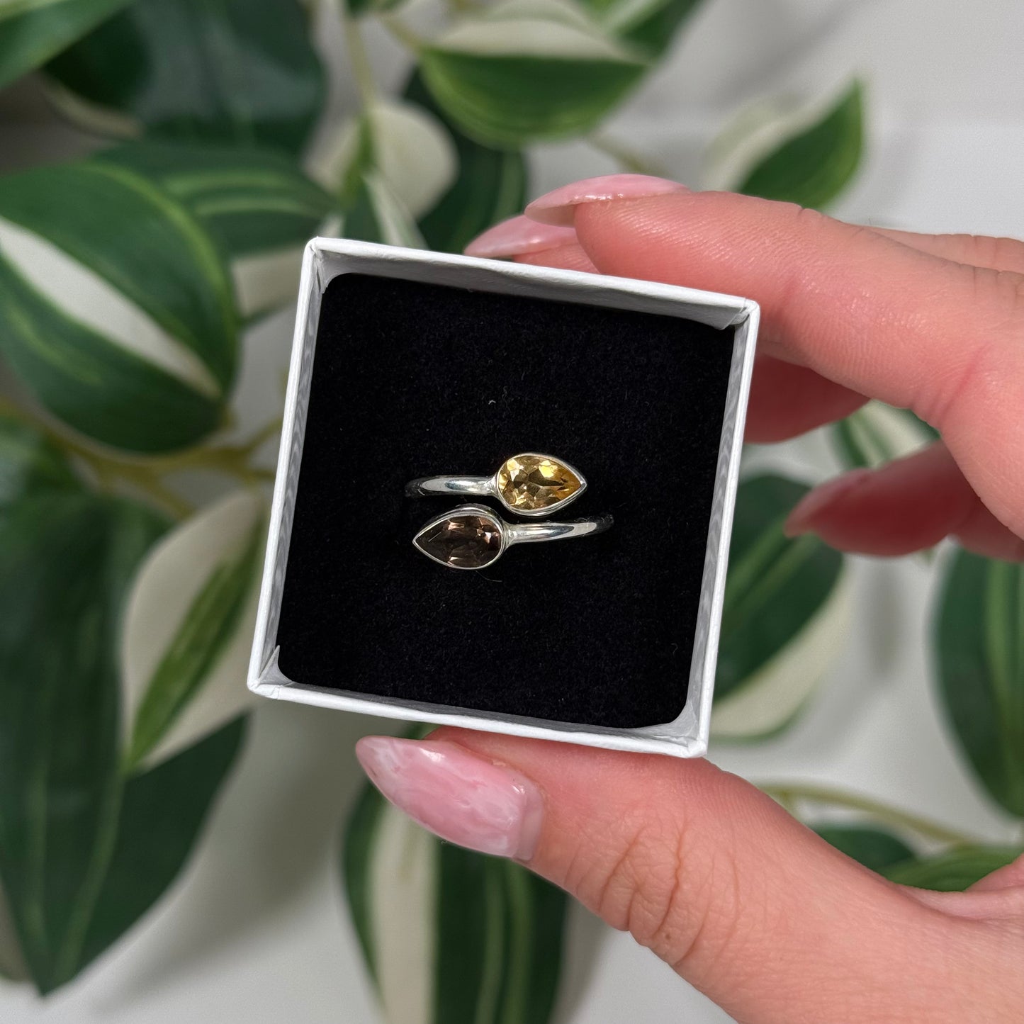 Citrine/smokey quartz ring (size 6, 7)