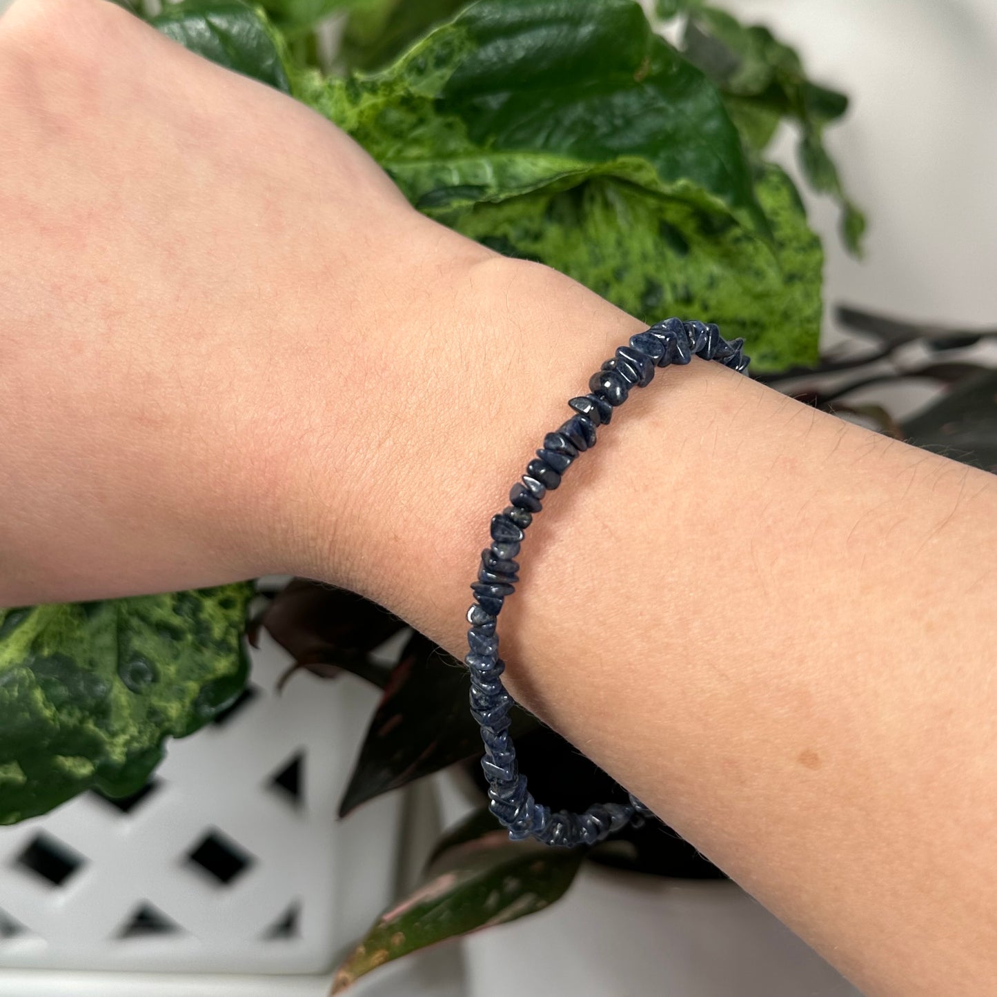 Blue sapphire chip clasp bracelet