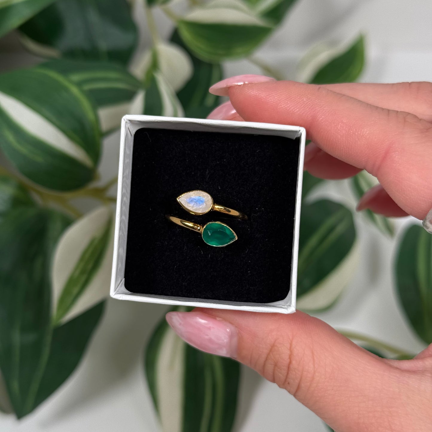 Gold plated rainbow moonstone/green onyx ring (size 7, 8)