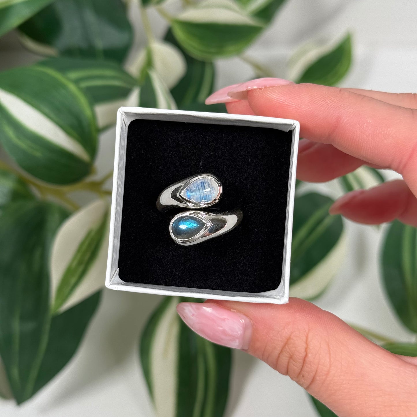 Labradorite/rainbow moonstone ring (size 6, 7, 8)