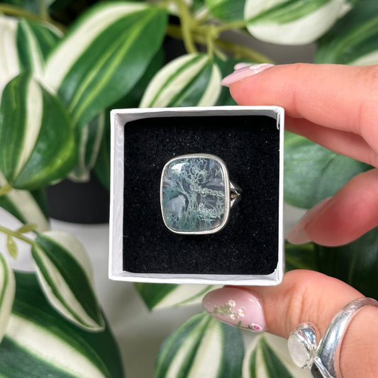 Size 8 moss agate ring