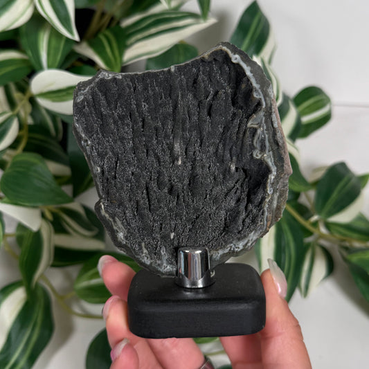 Black amethyst on stand 52
