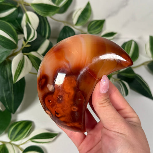 Carnelian moon