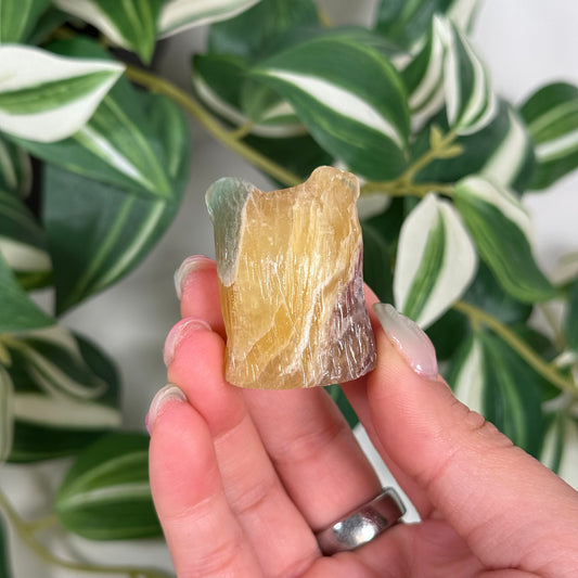 Fluorite bear head *chip on ear