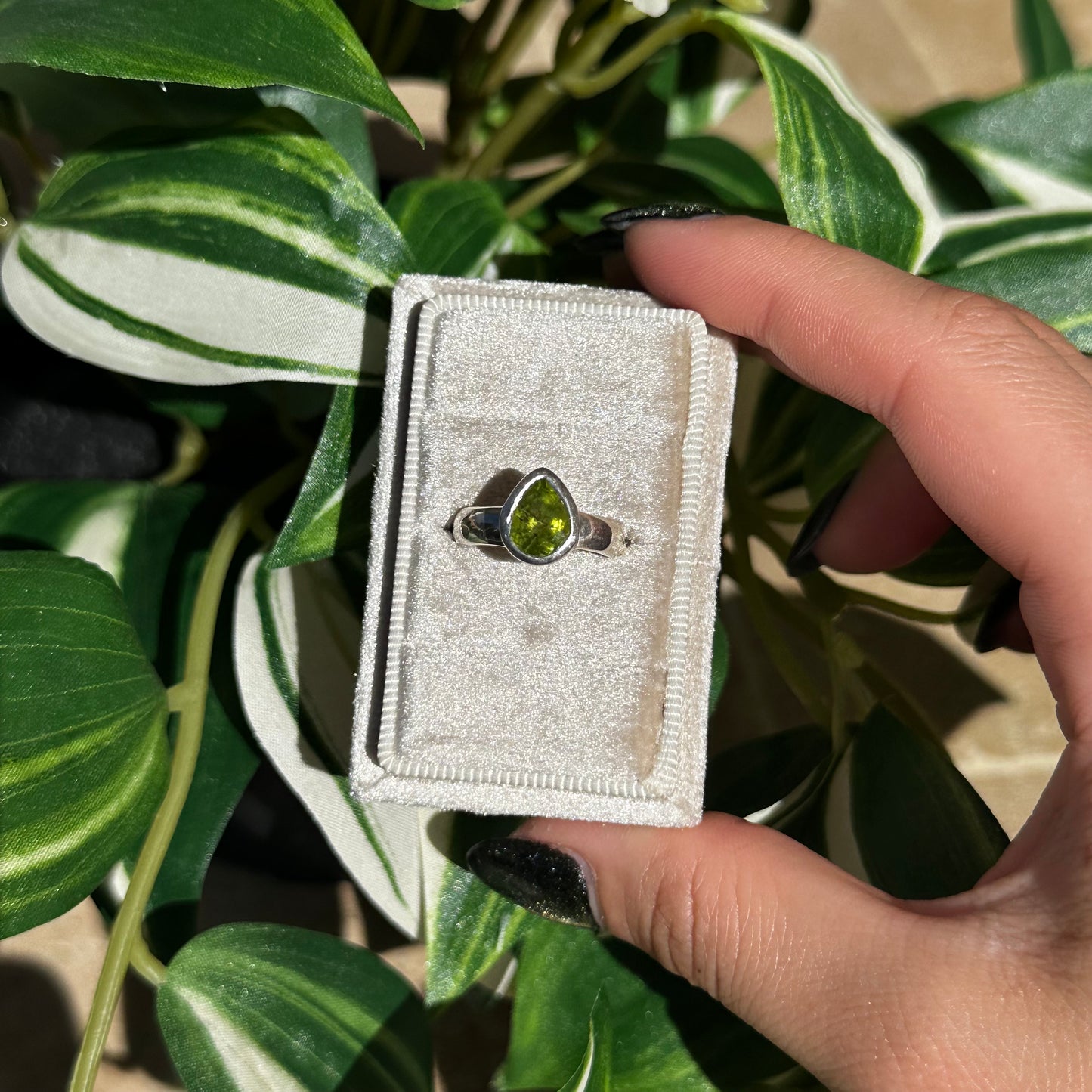 Size 6 peridot ring