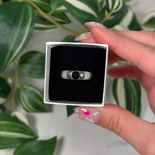 Size 10 onyx ring
