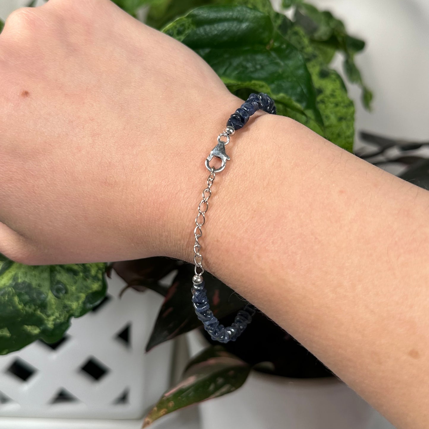 Blue sapphire chip clasp bracelet