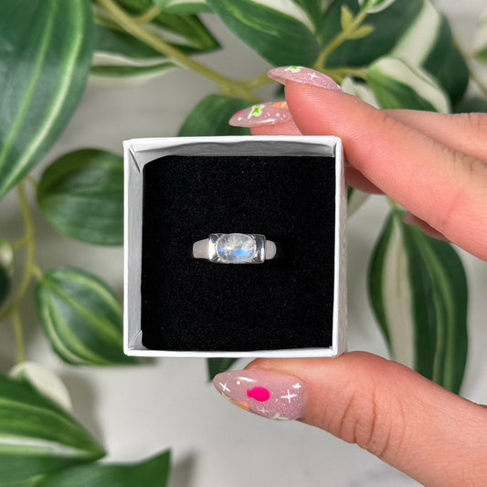 Moonstone ring (Size 5, 6, 7, 8)