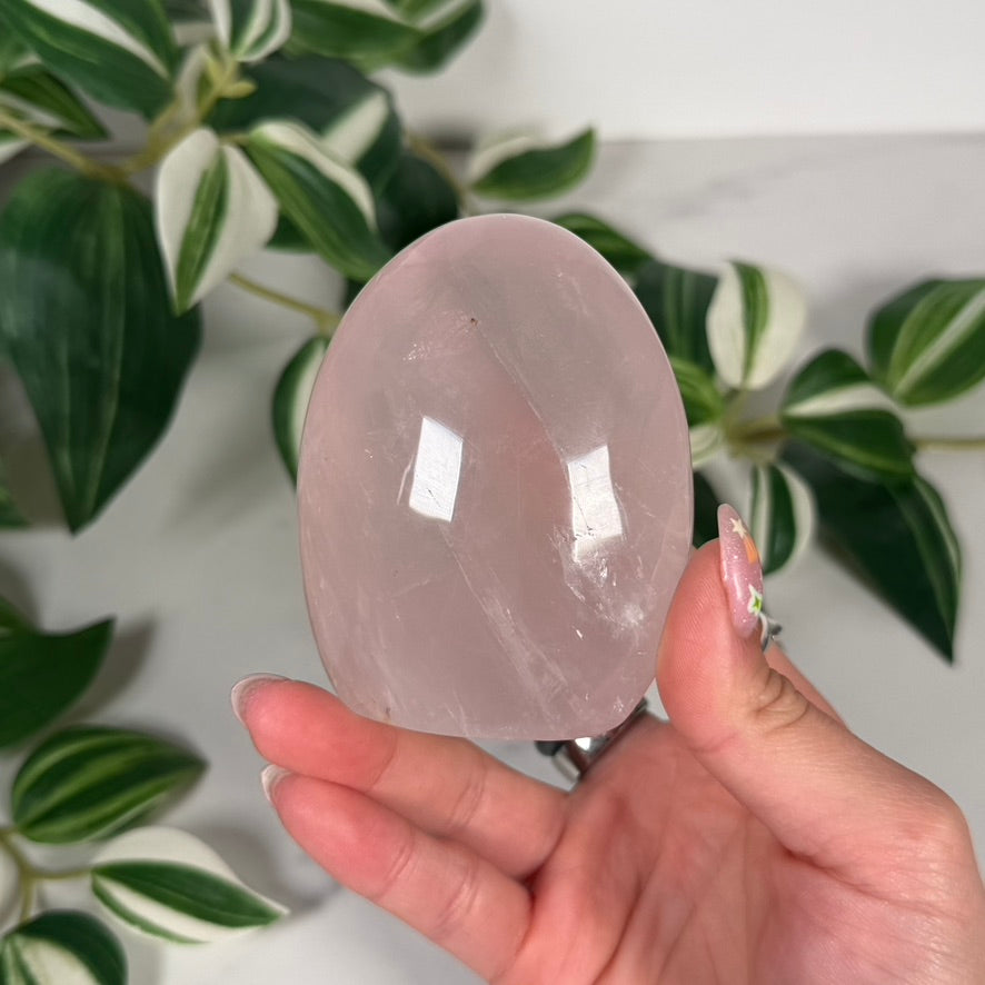 Rose quartz freeform 32