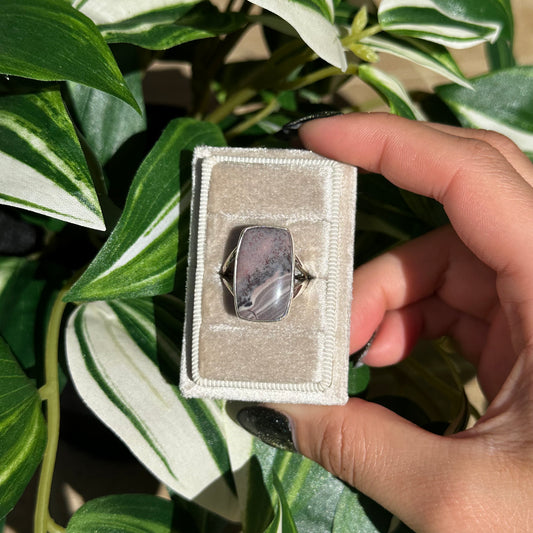 Size 8 porcelain jasper ring