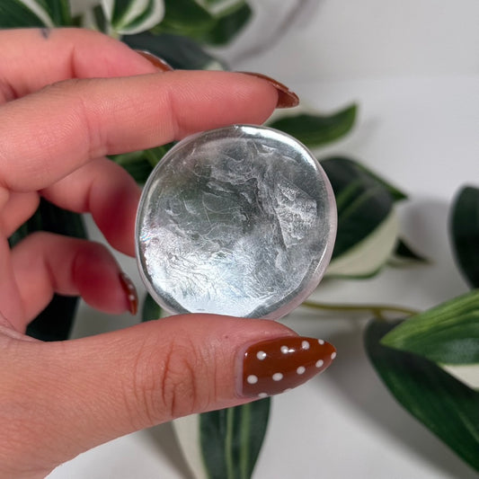 Selenite palmstone