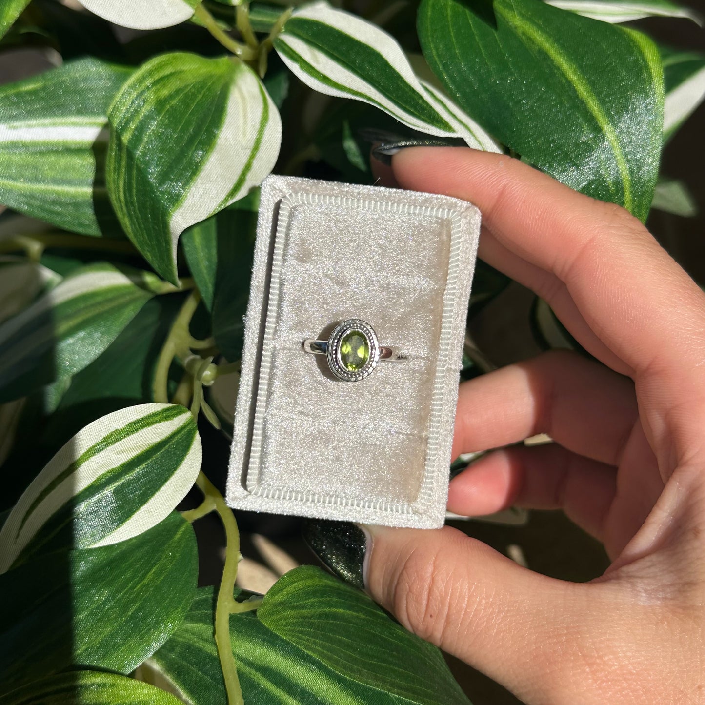 Size 4 peridot ring