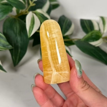 Honeycomb calcite freeform 26