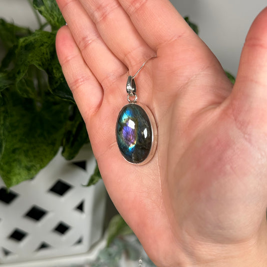 Labradorite pendant E