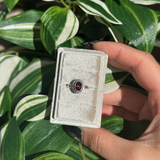 Garnet ring (sizes 4, 6, 7)