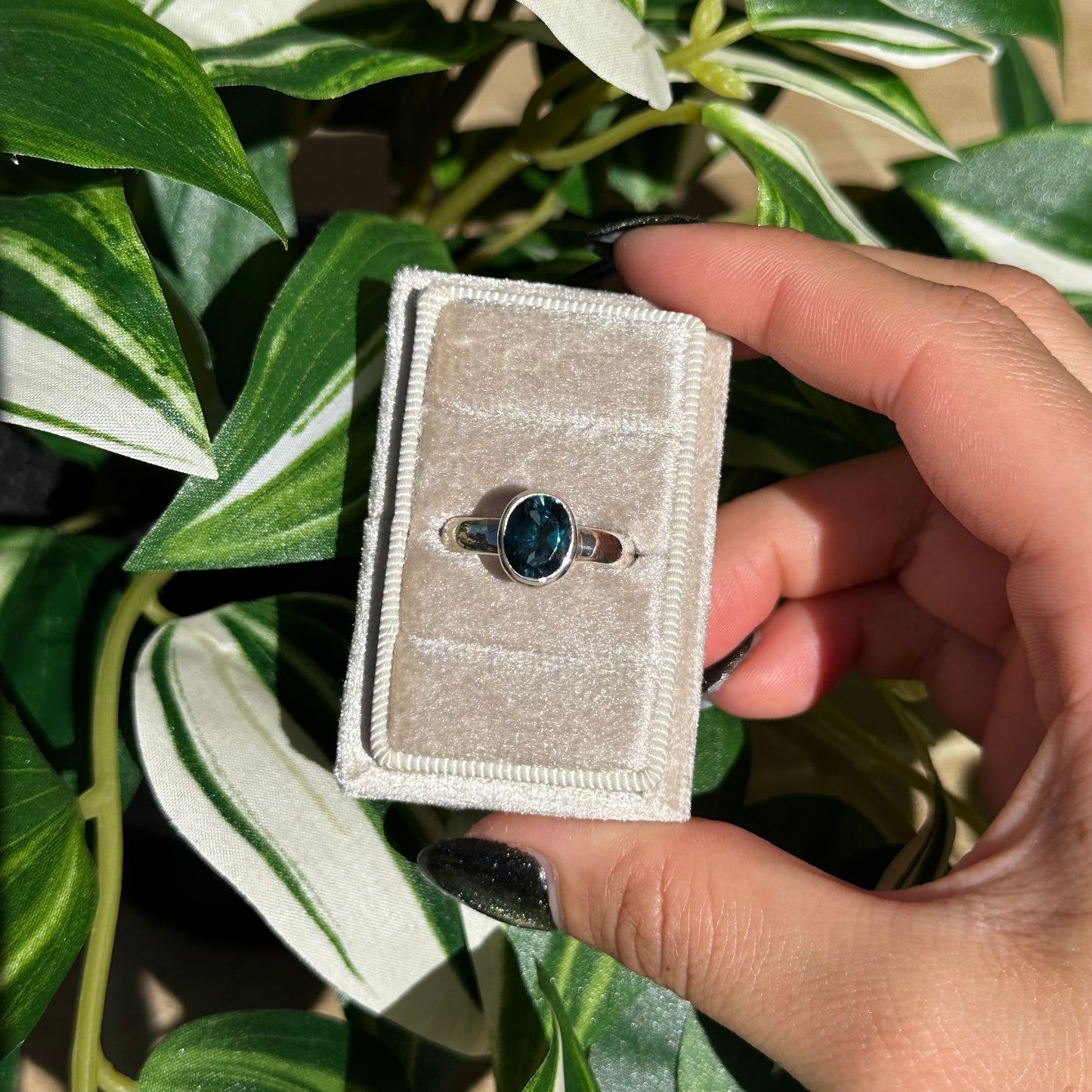 Size 9 London blue topaz ring