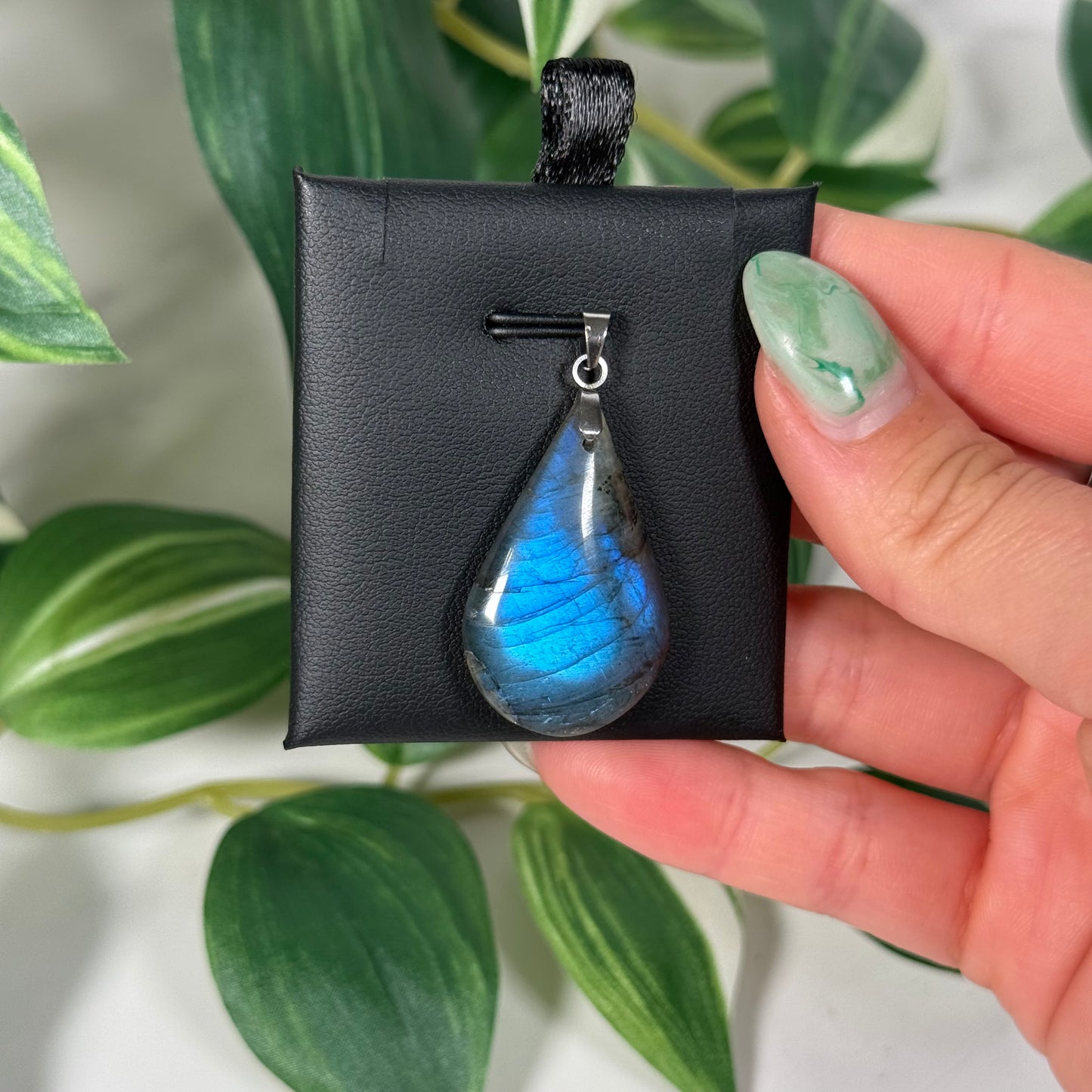 Labradorite teardrop pendant B