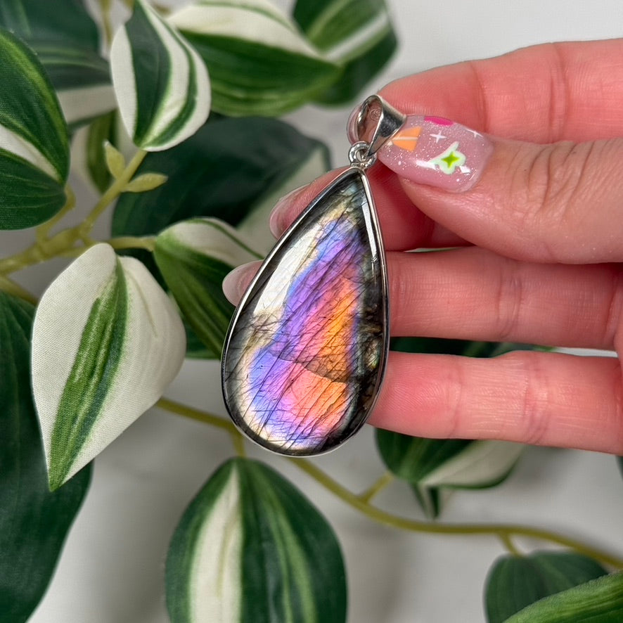 Labradorite pendant 161